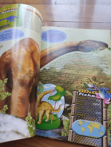 Libros Dinosaurios: Feroces Y Gigantescos - Latinbooks 2011 (Usado)