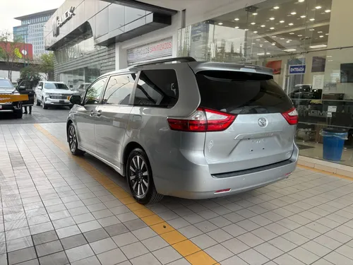 Toyota Sienna 3.5 Xle Piel At