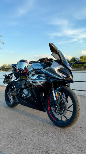 Cf Moto 300 Sr - 2600km - Como Nueva - No Llega Al Año-