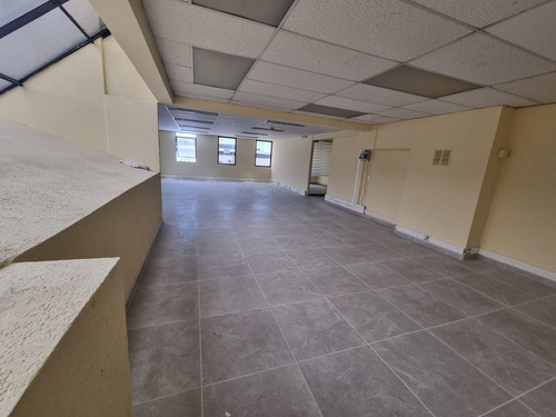 Arriendo Oficina Planta Libre Ubicado En General Borgoño Sec