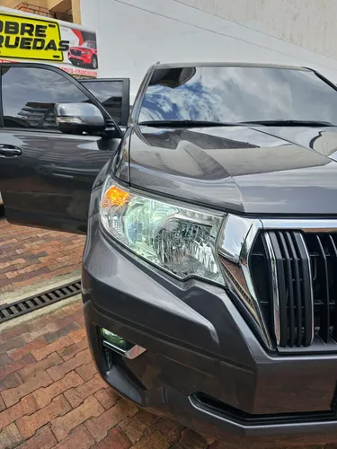 Toyota Prado 3.0 TXL CON BLINDAJE 2+