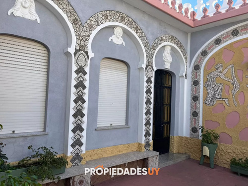 Financia . Casa En Venta En Mercedes Soriano De 4 Dormitorios