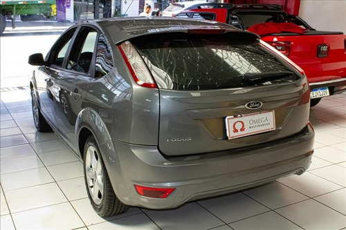 Imagem 4 de 11 de Ford Focus 1.6 Gl 16v