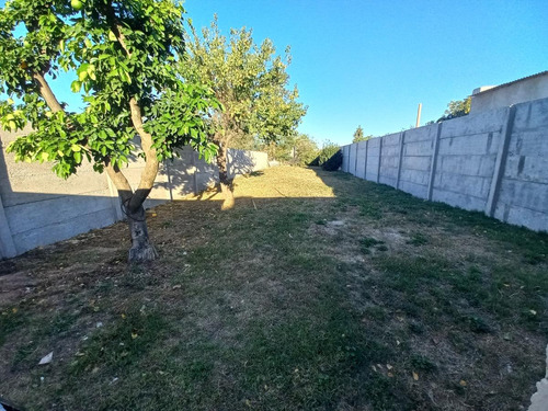 Casa En Venta - 2 Dormitorios 1 Baño - Cochera - 360mts2 - San Carlos De Bolívar