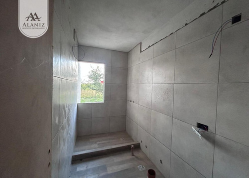 Casa De 3 Dorm. En Venta, Melo, San Luis.