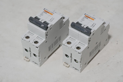 Merlin Gerin 24984 Circuit Breaker, 4a, 2 Pole, 400vac, Ccf