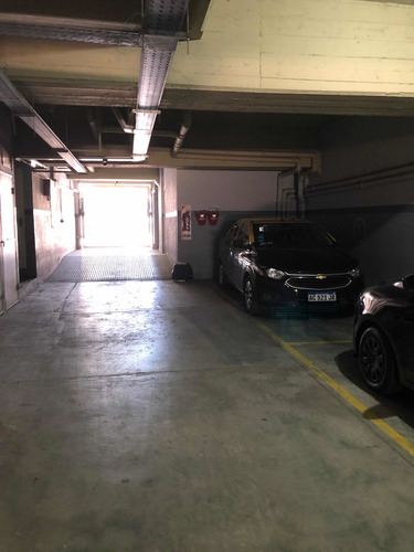 Imagen 14 de 16 de Venta Cochera Fija Villa Urquiza Porton Automatico