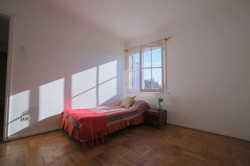 De Clásica Belleza Y Con Parquet