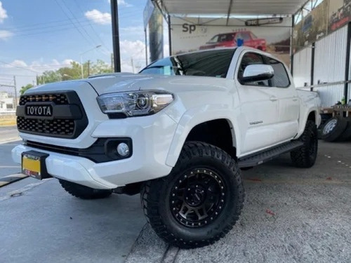 Imagen 7 de 8 de Parrilla Frontal Toyota Tacoma 2017 Tipo Trd Con Led