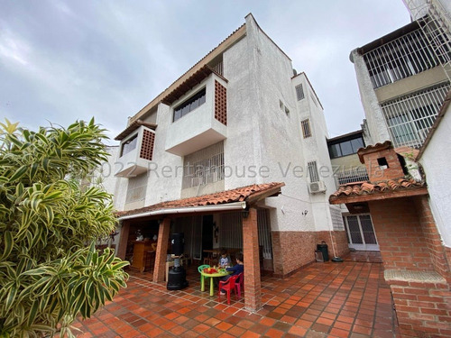 Townhouse En Venta En La Boyera 