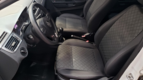 Imagen 6 de 22 de Volkswagen Fox 5p Confort Pack 2015