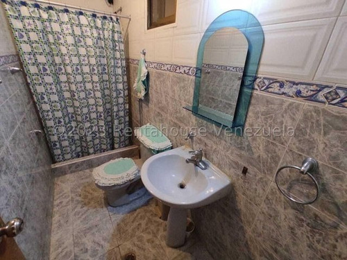 Imagen 26 de 27 de Amplia Casa En Venta Urb. Piedra Pintada La Victoria 23-18371 Ejc 04243439046