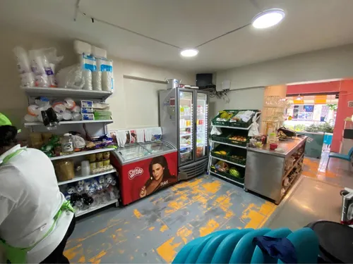 Venta De Hermosa Heladeria!