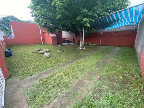 Casa Esquina En Santa María A Tan Solo 50mts De La Ruta 38