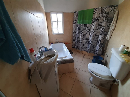 Imagen 5 de 10 de Galpon Con Vivienda En Venta En Ituzaingo Norte