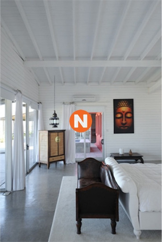 House Forsale In José Ignacio, Mansion Frente Al Mar En Venta , 6 Dormitorios.- Ref: 207141
