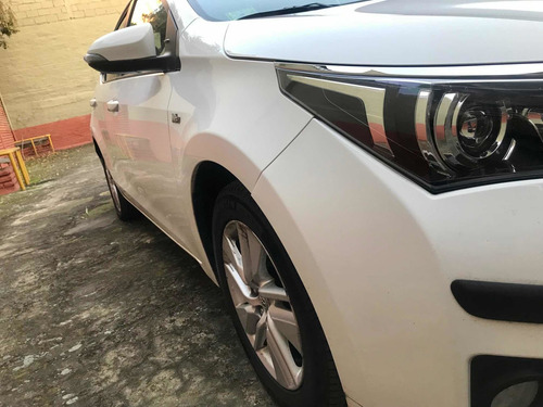 Imagen 8 de 14 de Toyota Corolla 1.8 Xei Cvt 140cv 2016