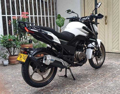Vendo Moto Cr4 200 Pro Modelo 2.024,
