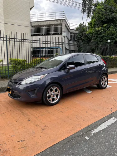 Ford Fiesta 1.6 Hatchback Mecánica