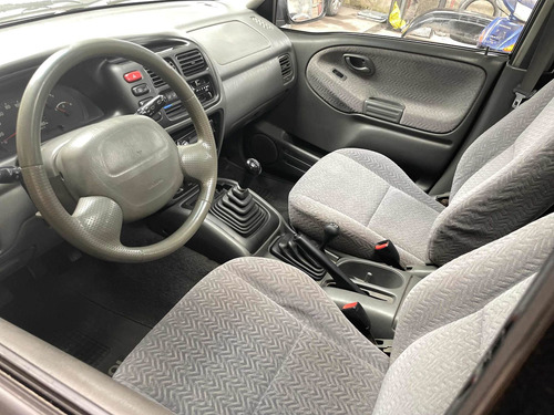 Imagen 6 de 7 de Suzuki Vitara 2002 1.9 4x4 Suv