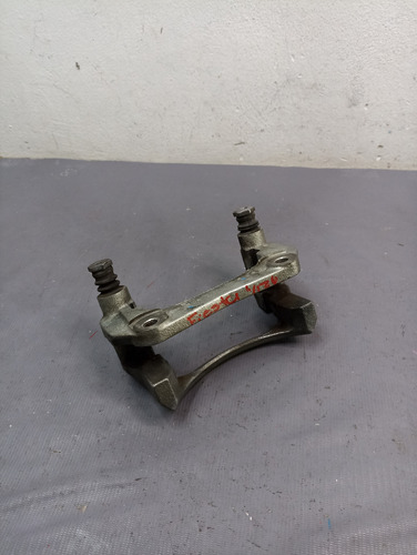 Porta Caliper Delantero Izquierdo Ford Fiesta 1.6 Aut 12/18 (Usado)