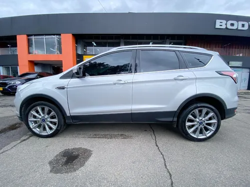 Ford Escape 2.0 titaum 4x2