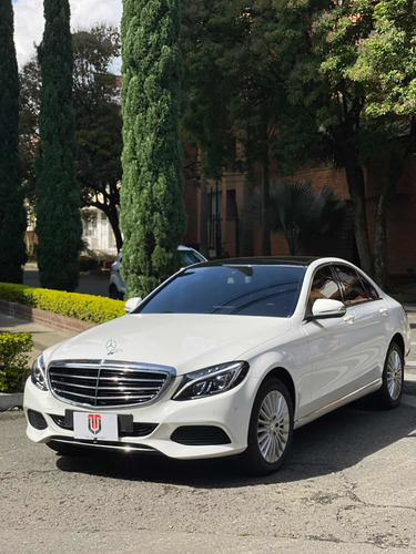 Imagen 2 de 10 de Mercedes-benz Clase C 2015 2.0 Cgi Exclusive