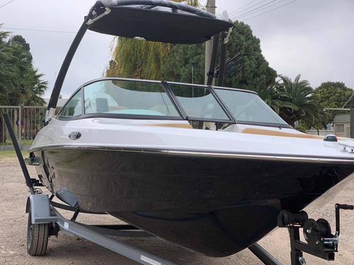 Imagen 9 de 15 de Lancha Victoria Open Wake Con 150 Hp Full Linea 2023