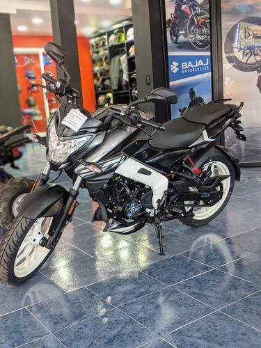 Imagen 3 de 16 de Bajaj Rouser Ns 200 0km