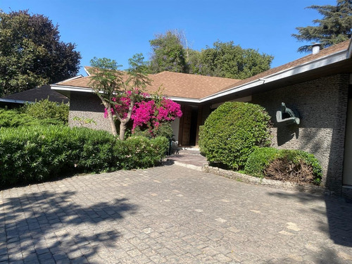 Casa En Venta De 5 Dorm. En Vitacura