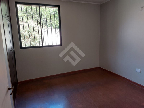 Casa En Venta De 3 Dorm. En Macul