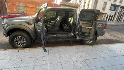 Imagen 17 de 18 de Ford F-150 Raptor Súper Cab