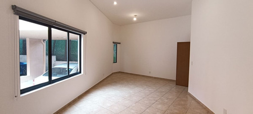 Imagen 2 de 19 de Renta Departamento De Doble Altura Con Family Room En Cuajim