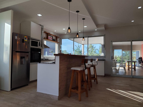 Casa En Venta En Barrio Privado Costa Verde
