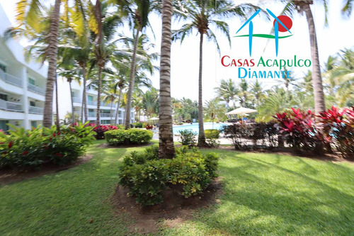 Cad Mayan Lakes 1-501. En Condominio Con Club De Playa. Terraza Con Vista A La Alberca Y Jardines