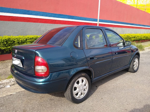 Chevrolet Corsa Sedan 1.6 8v Gls 4p