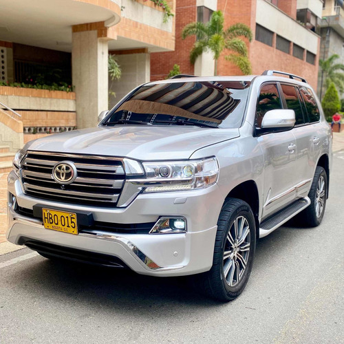 Imagen 2 de 13 de Toyota Land Cruiser 2013 4.5 Elite Lc200
