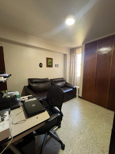 Se Vende Apartamento 108m2. Montalban.