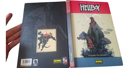 Hellboy Lugares Extraños Mignola Novela Grafica Tapa Dura