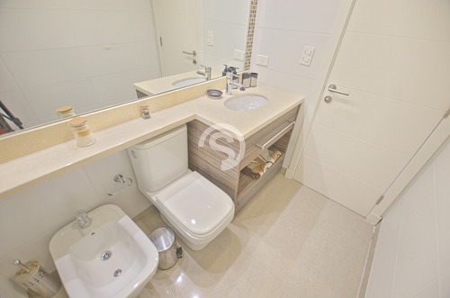 Apartamento En Alquiler Temporada 2 Dormitorios- Ref: 1201