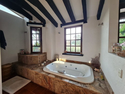 Imagen 3 de 23 de Casa En Venta En Bosques De Zerezotla , Zerezotla