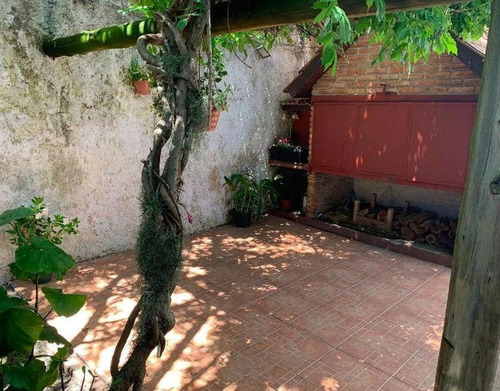 Casa - Parque Batlle. 2 Casas En Un Padrón