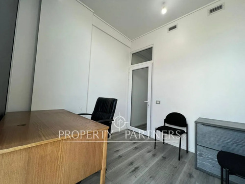 Excelente Oficina En Arriendo - Edificio Vanguardi...