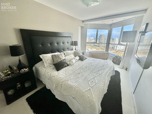 Imagen 6 de 30 de Departamento En Venta. Vista Al Mar. Playa Mansa. - Punta Del Este Mansa