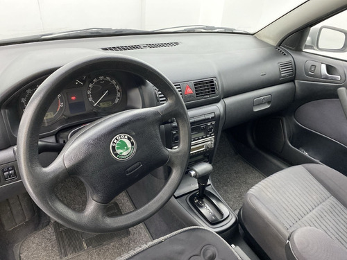 Imagen 22 de 25 de Skoda Octavia 1.8 Turbo