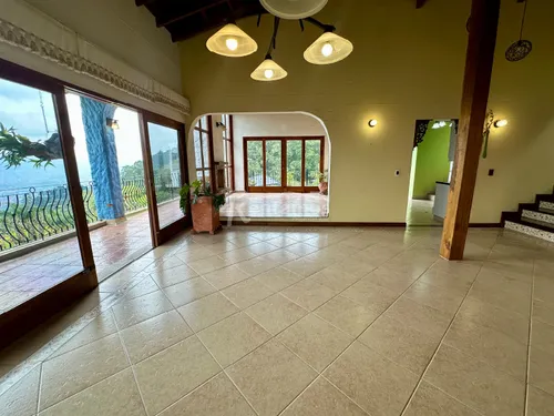 Casa En Arriendo En Loma Del Escobero. Cod A776176