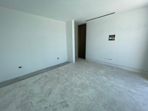Imagen 14 de 23 de Vendo Apartamento 330m2 4h/5b/4p La Castellana