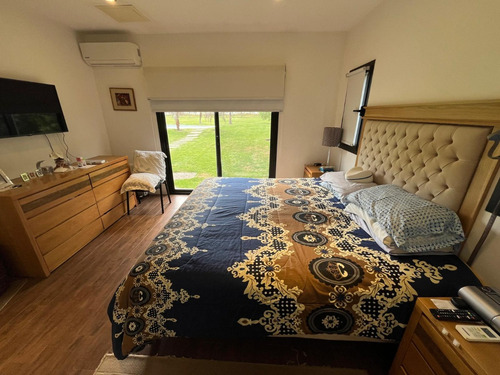 Venta Casa 4 Dormitorios Barrio Privado La Tahona