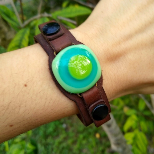 Imagen 2 de 3 de Pulsera Menta Limón Vidrio Cuero