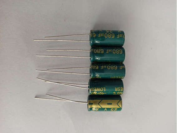 10PCS 10V 680uF 10 voltios condensador electrolítico 680MFD 6×12mm 
